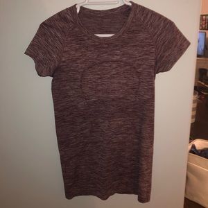 Maroon Lululemon Swiftly Tech Capsleeve